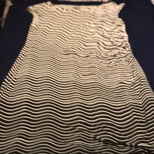 Gorgeous dress with side rouche